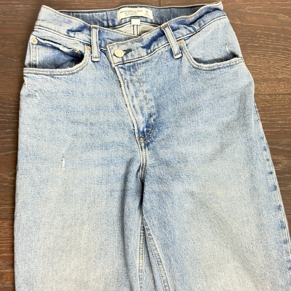 Abercrombie & Fitch Classic Blue Women's Jeans - Picture 2 of 7
